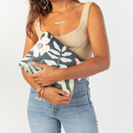 MID POUCH - US 3046