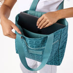 KEEP IT LIGHT DAILY TOTE - US 7482