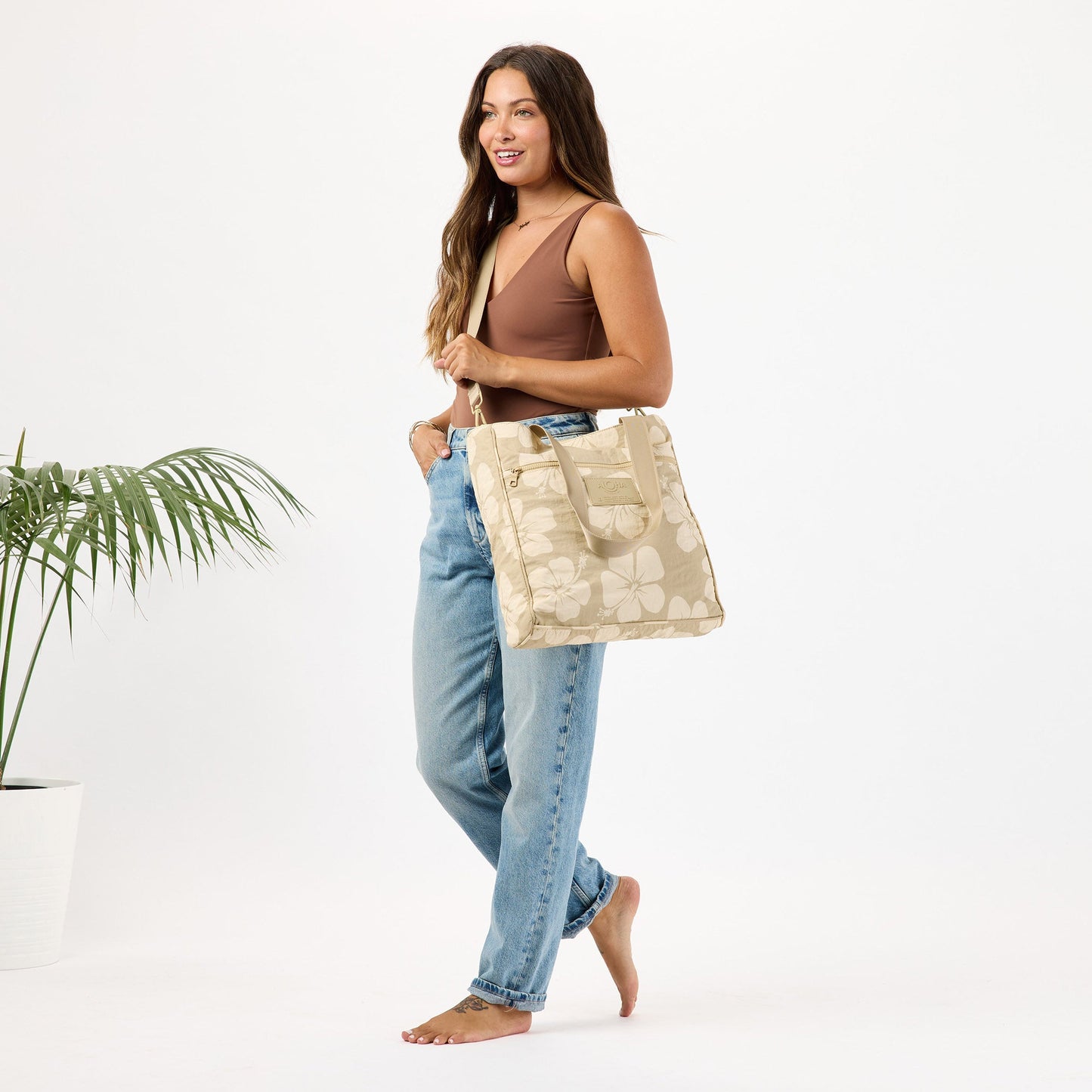 KEEP IT LIGHT DAILY TOTE - US 2104