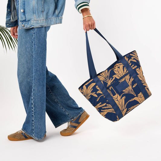 KEEP IT LIGHT ZIPPER TOTE - US 1019