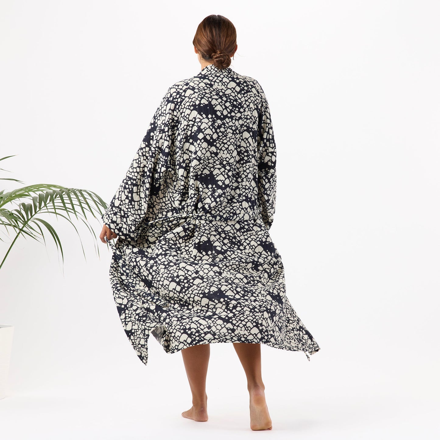 STAYCATION ROBE - US 4657